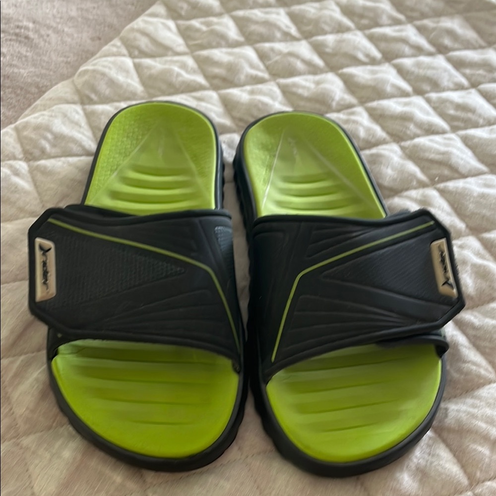 Rider Black and Lime Slides